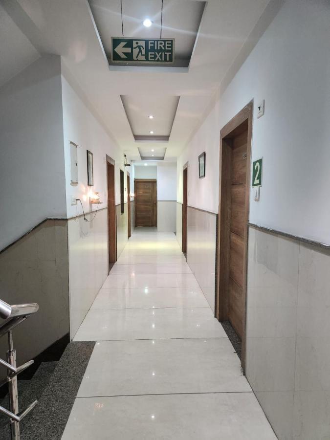Hotel Ambe Inn By Ambience Delhi Igi Airport Ню Делхи Екстериор снимка