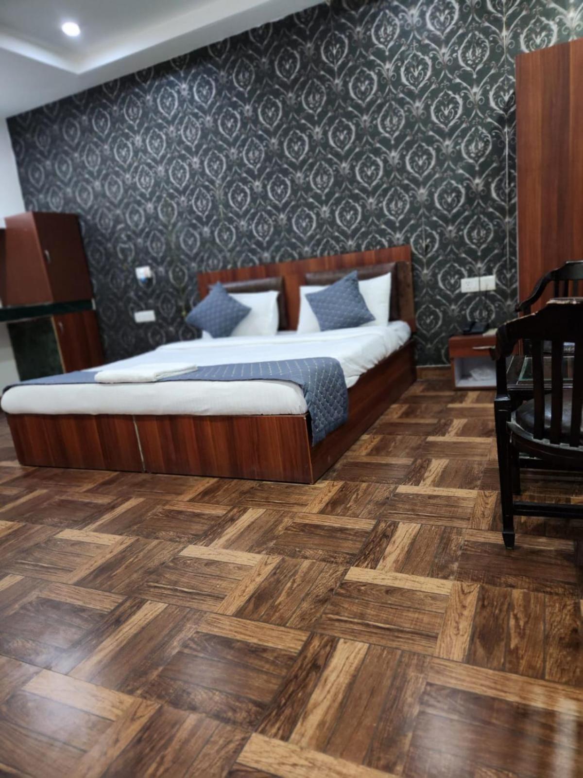Hotel Ambe Inn By Ambience Delhi Igi Airport Ню Делхи Екстериор снимка
